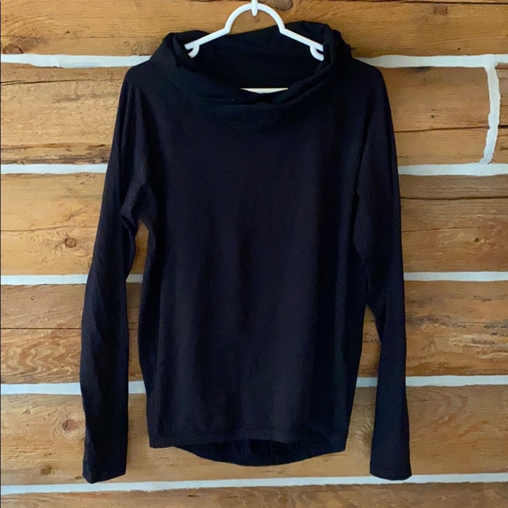 Black Lululemon pullover size 8